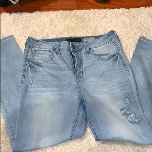 ❗️AEROPOSTALE HIGH WAISTED CROPPED JEGGING❗️